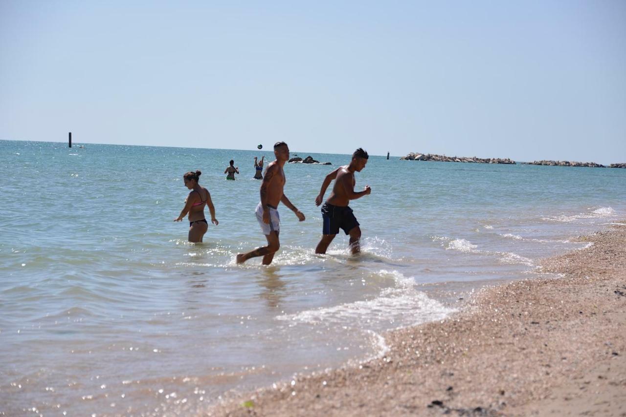 Camping Tre Archi Лідо-ді-Фермо Екстер'єр фото