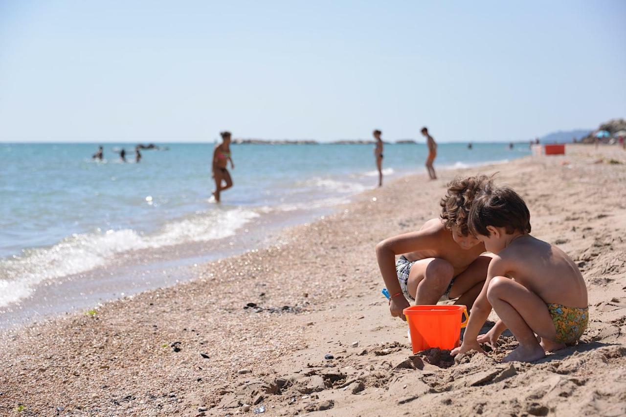 Camping Tre Archi Лідо-ді-Фермо Екстер'єр фото